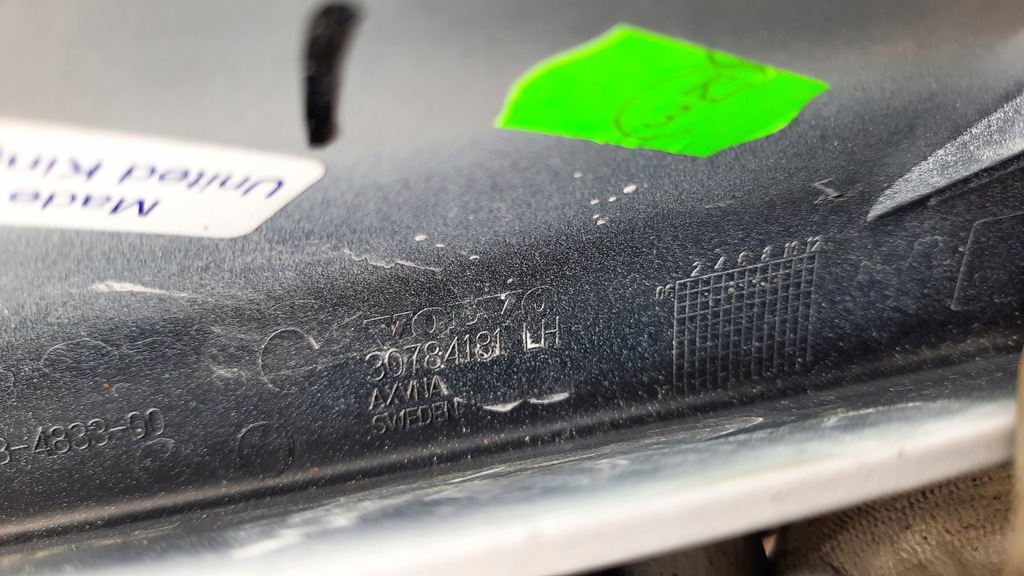 фото №6, Volvo xc70 ii заглушка рейлинг левый задняя 30784181