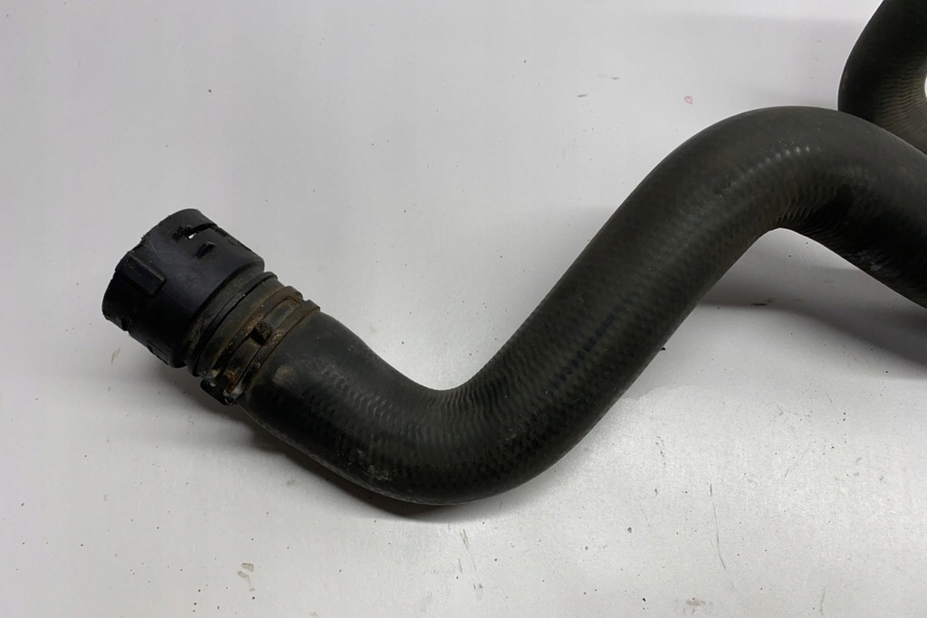 фото №9, Труба охолодження vw golf v 1k1 06f122101a 2.0l бензиновий 147kw 2007