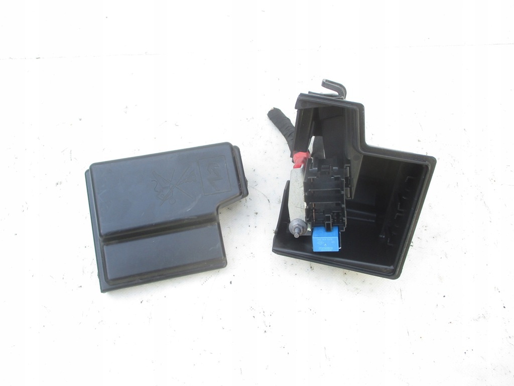 фото №1, Renault clio v коробка предохранителей 19-23 rok