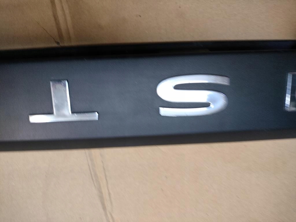 фото №5, Накладка молдинг кришки багажника duster ii