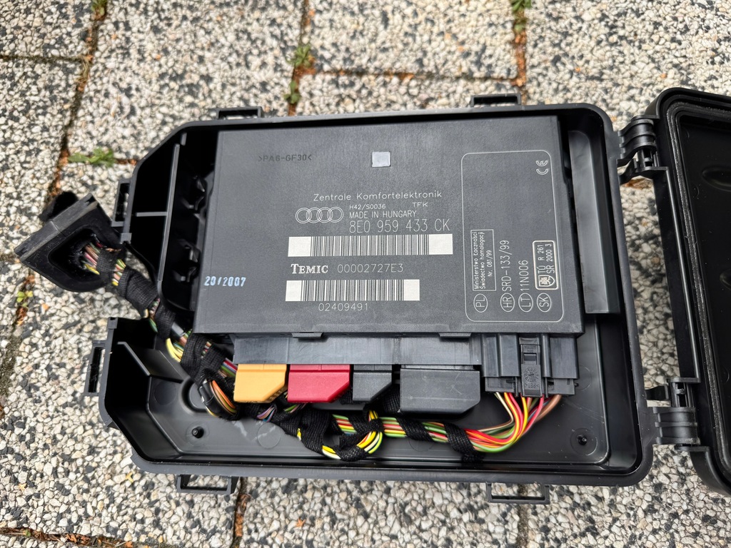 фото №1, Audi a4 b7 модуль комфорту 8e0959433ck
