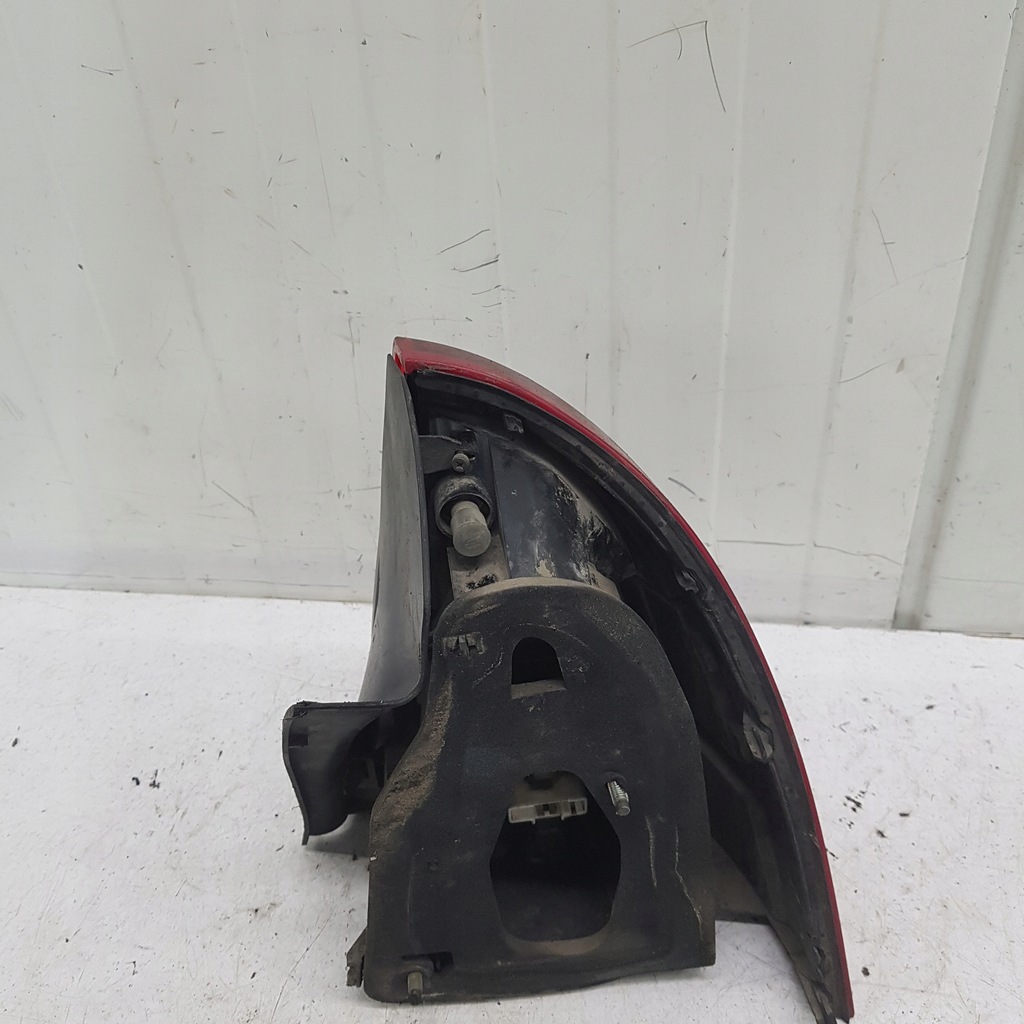 фото №3, Лампа левая задняя citroen c5 ii 89032697x31