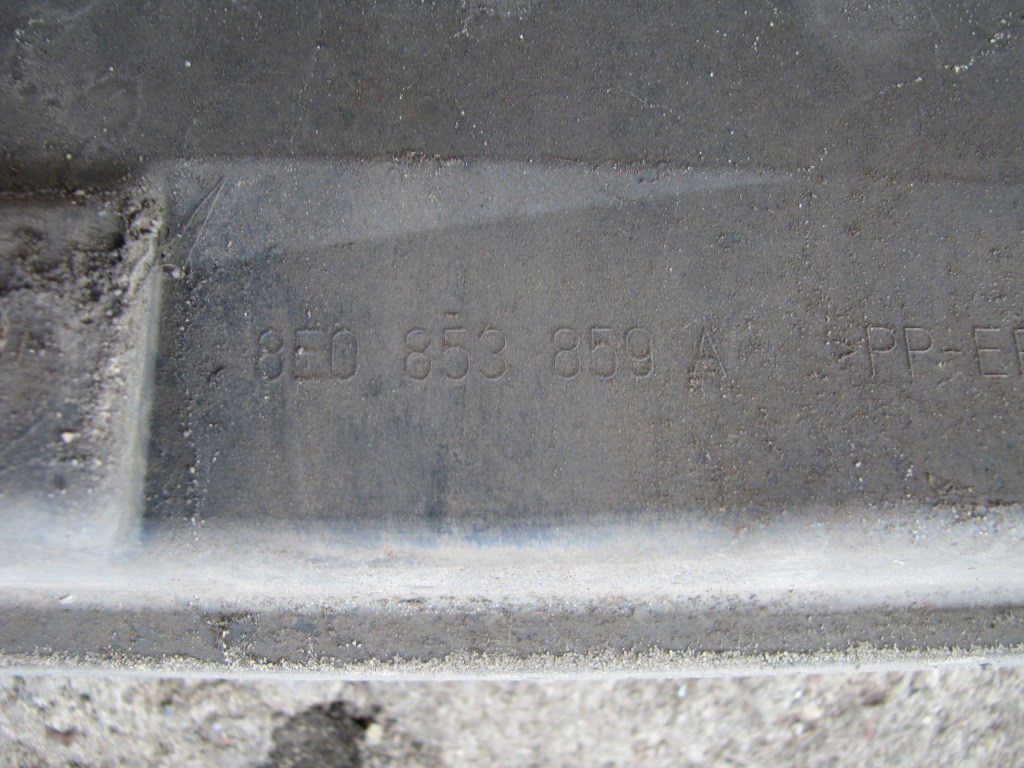 Молдинг порог левая правый  lz9y audi a4 b7 avant 8e0853859a 8e0853860a Доставка