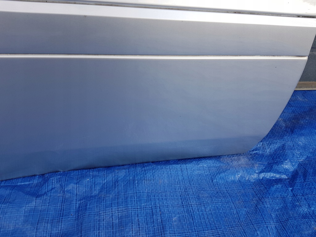 Дверь правый задний  mercedes ml w164 рестайлинг  c775 775 Цена