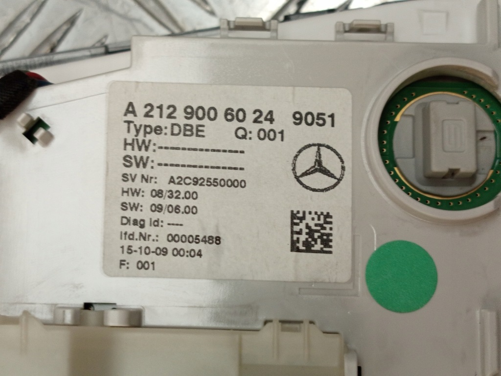 фото №11, Mercedes w212 лампа потолочный освещение кабины a0009054903