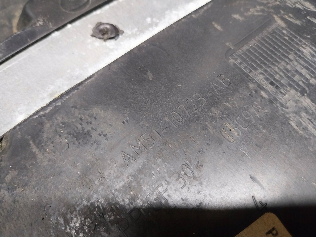 Корпус акумулятор am51-10723-ab ford kuga mk2 focus mk3 c-max mk2 Недорого