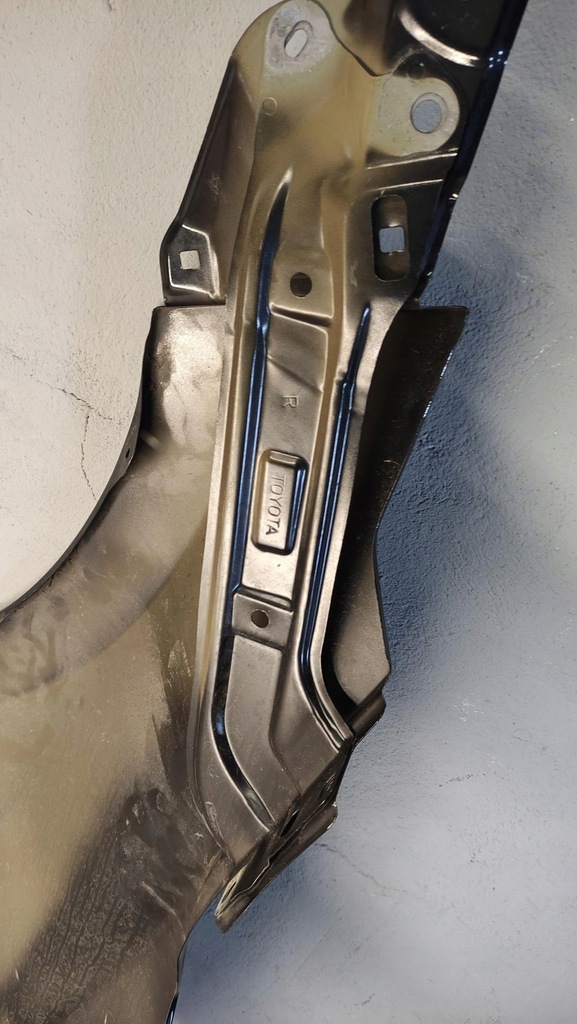 фото №10, Toyota corolla e16 крыло правый перед