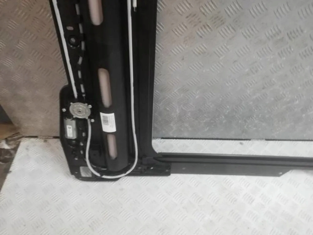 Шторка дах combo e rifter berlingo iv 981630218j Оригінал