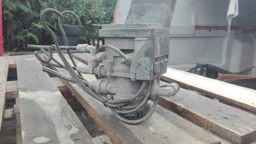 фото №4, Передний модулятор клапан ebs scania r 1754939