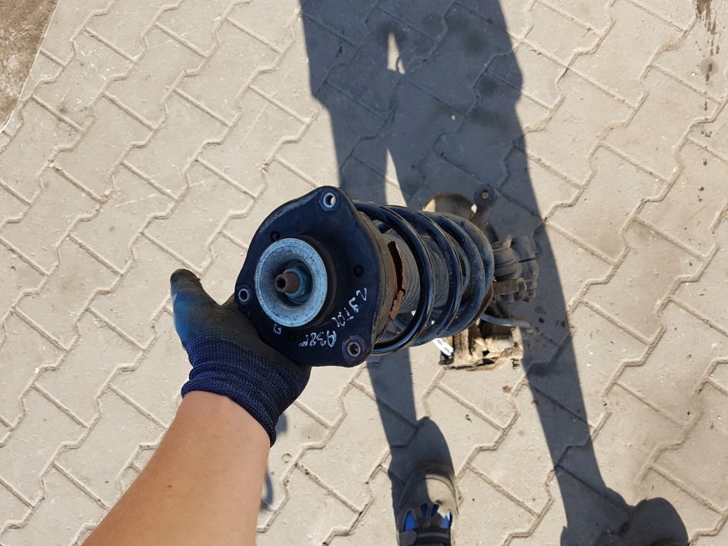 Audi a3 8p 04- 1.9 tdi амортизатор поворотный кулак правый в Украине