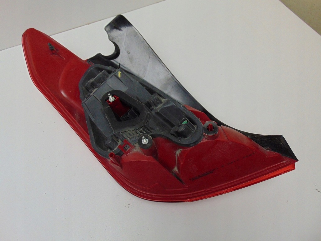 фото №10, Лампа права задня peugeot 308 i 9680425680 europa