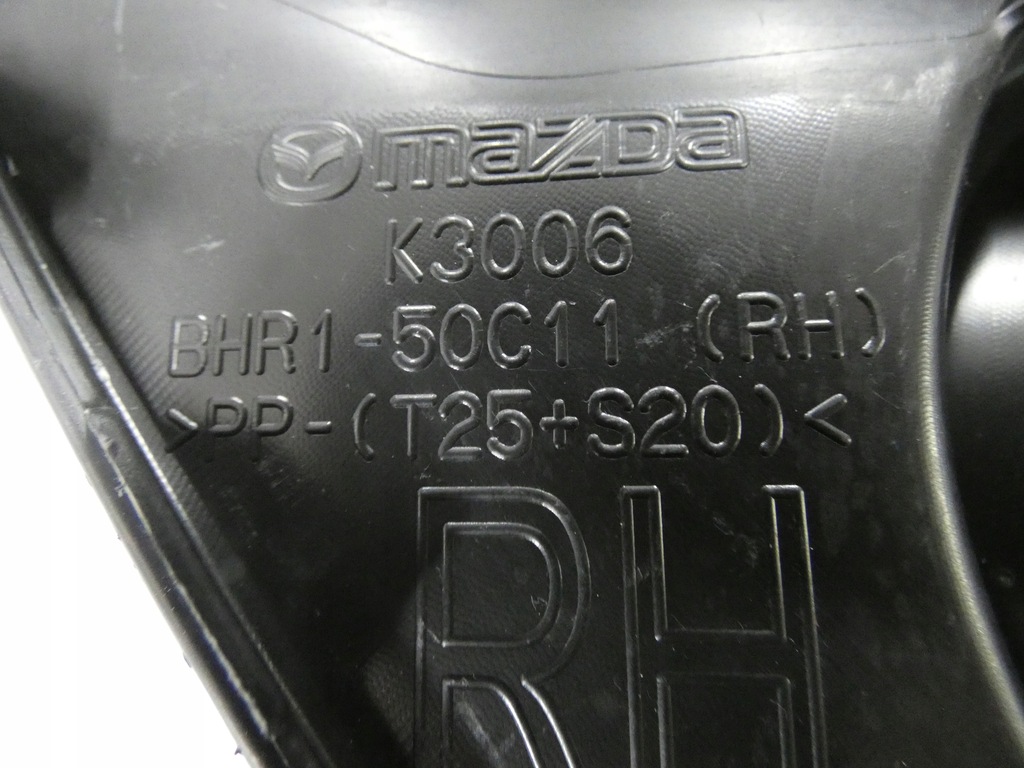 фото №11, Mazda оригинальный номер bhr150c11 решётка вентиляционная, бампер