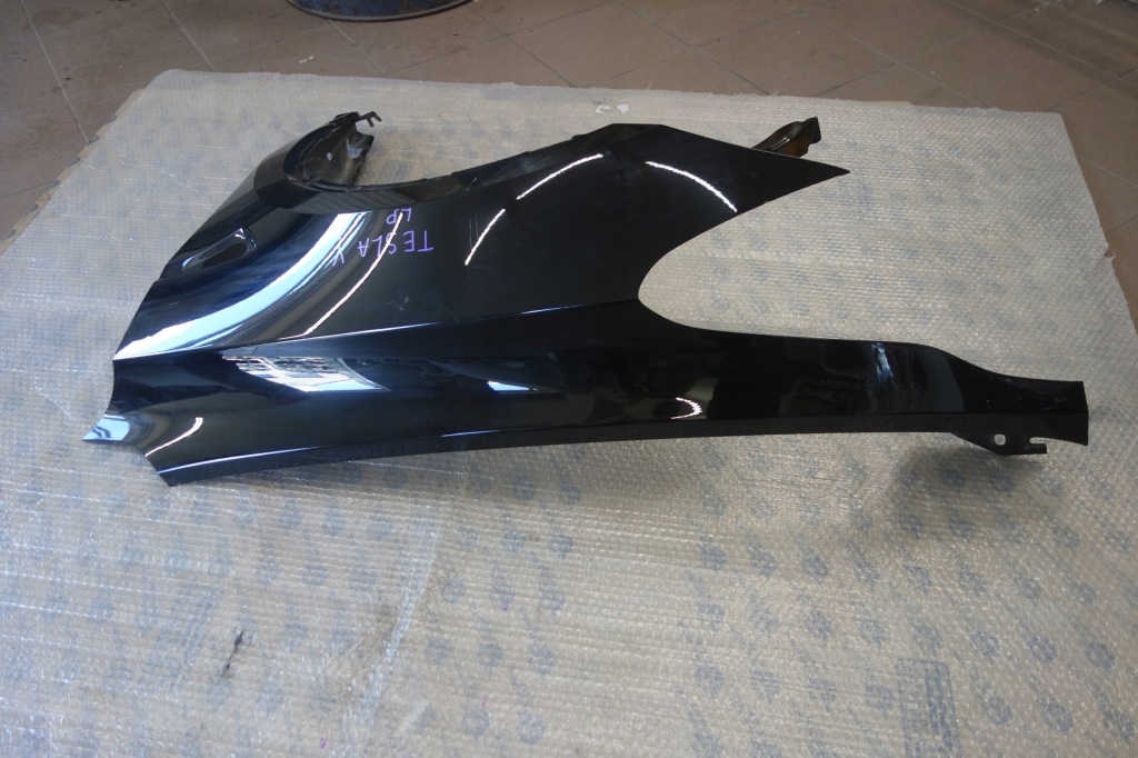 Tesla model y крило ліве перед в Україні