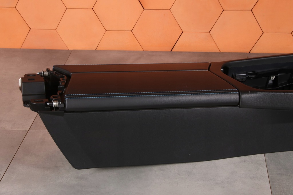 фото №7, Bmw z4 g29 туннель средний подлокотник кожа vernasca чёрный 6809054