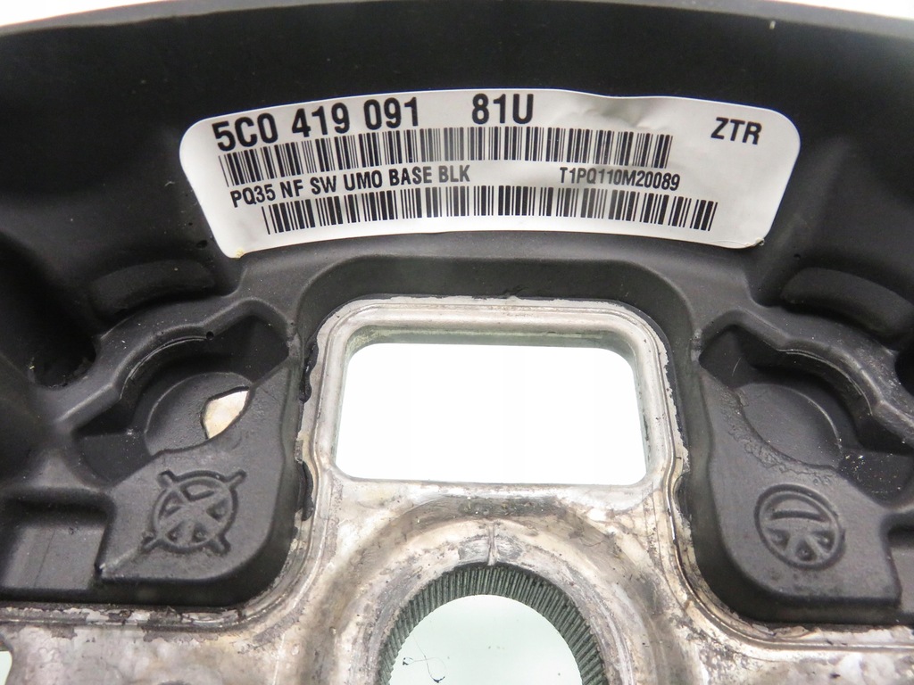 фото №6, Воздуховод vw jetta vi 5c0419091