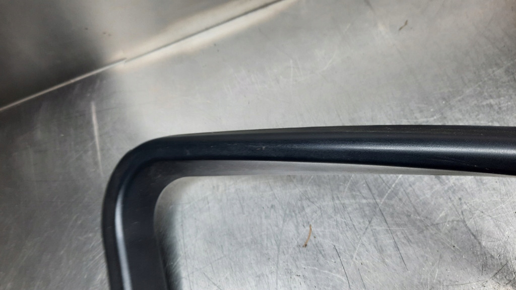 Купить Защита рамка дверь левый передок  7033629 bmw e61 03-07r 2.0d