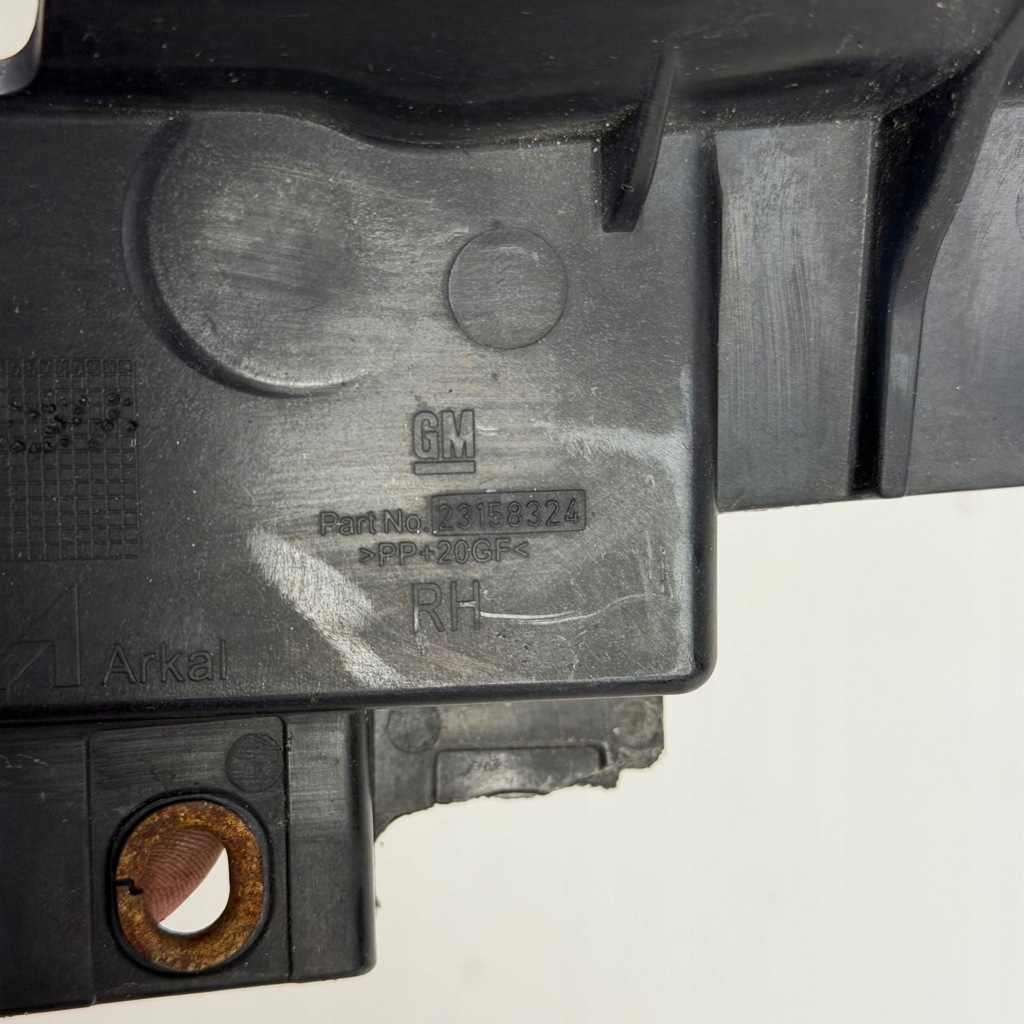 Направляющая кронштейн кронштейн лампы правый перед opel insignia a оригинал 23158324 в Украине