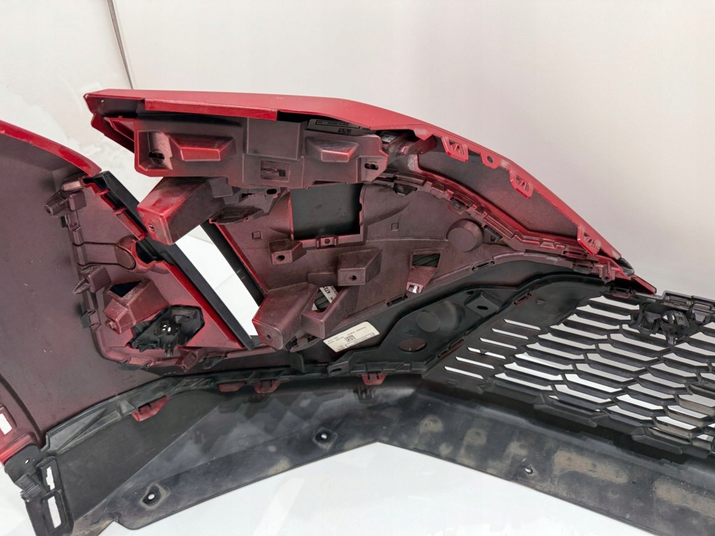 Peugeot 408 p54 бампер перед передний уголок левая решётка хороший в Украине