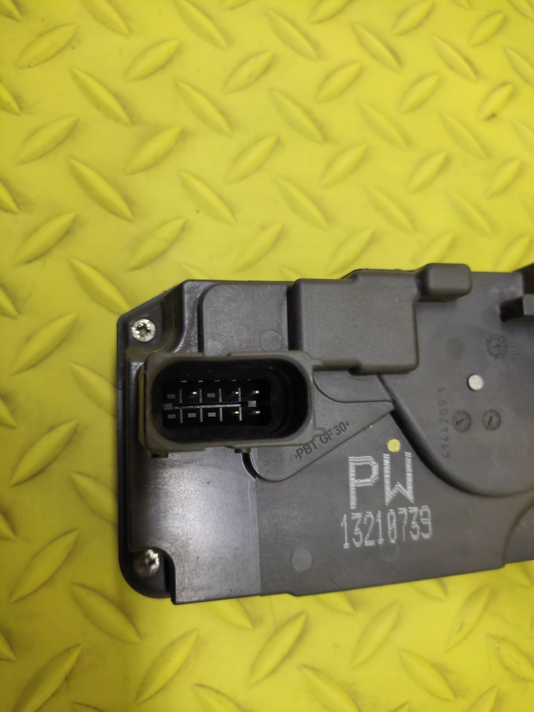 фото №6, Opel zafira b замок двері правий задня 13210739