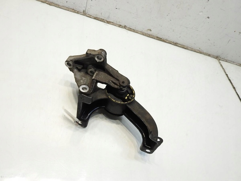 фото №7, Кронштейн подушка коробки автоматическая коробка передач dodge journey i 2.7 v6 24v 05085517ae