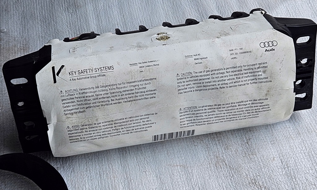 фото №7, Audi a6 c6 приборная панель консоль подушка безопасности ремни