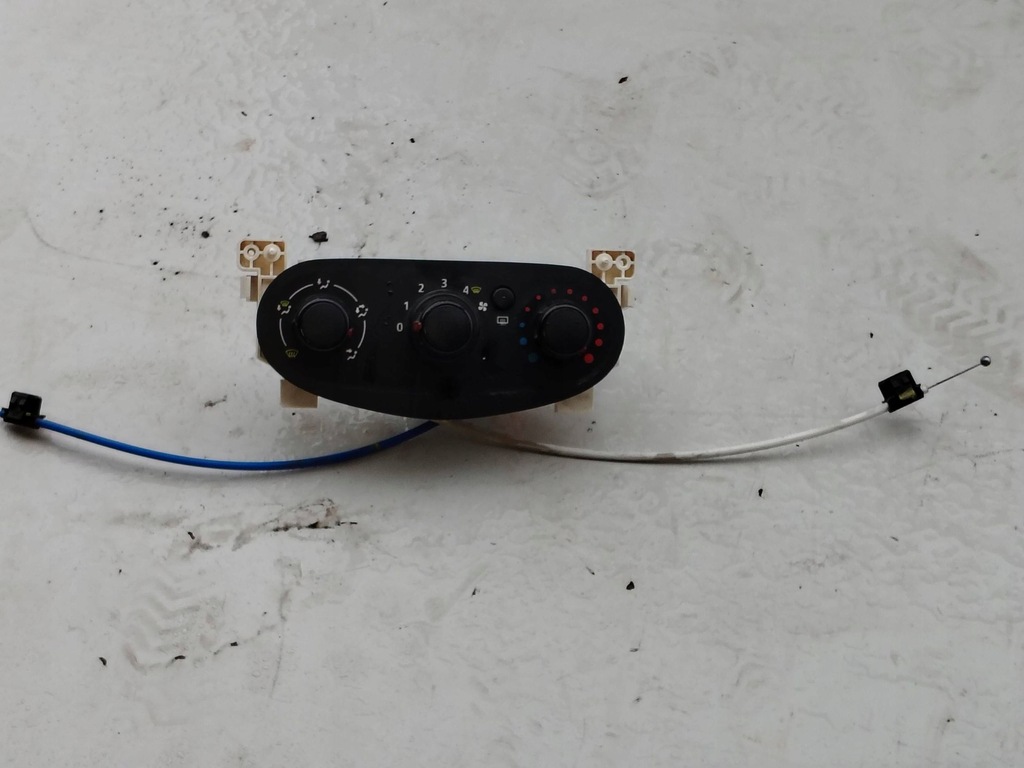 фото №1, Dacia sandero 2013 переключатель / выключатель обдув вентилятор