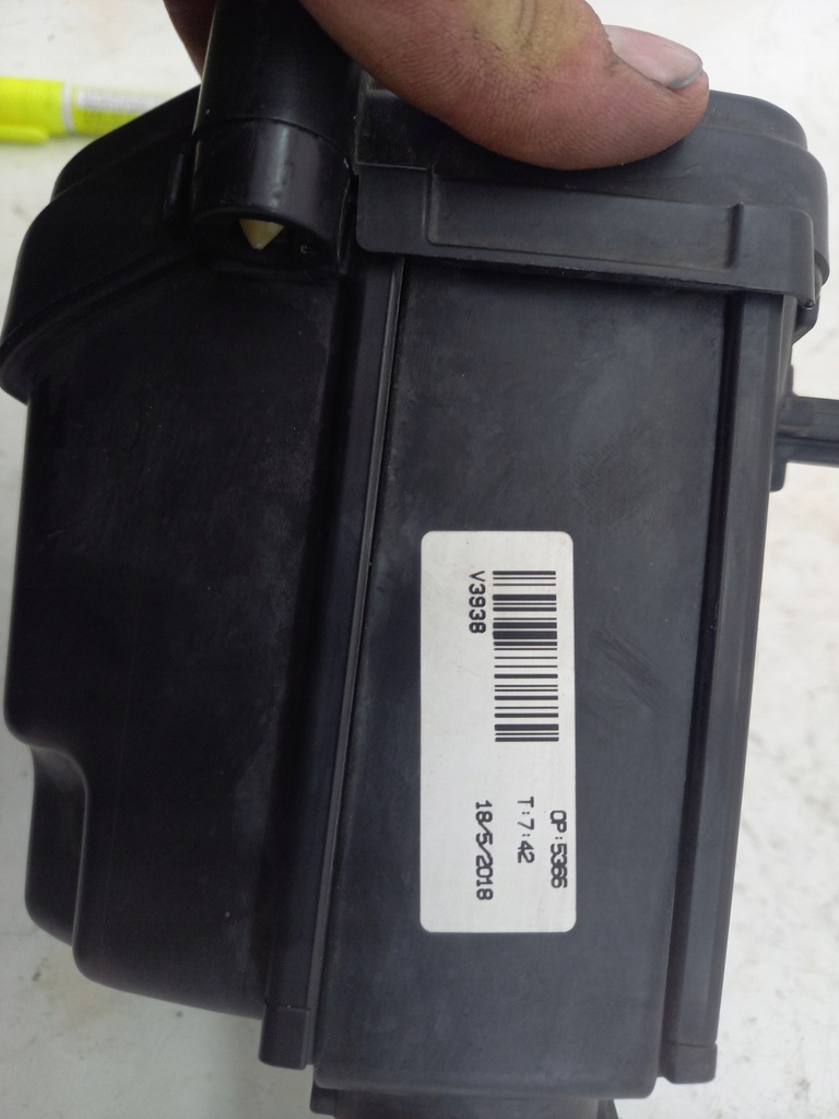 фото №8, Коробка корпус запобіжників romeo stelvio 2.2 дизель