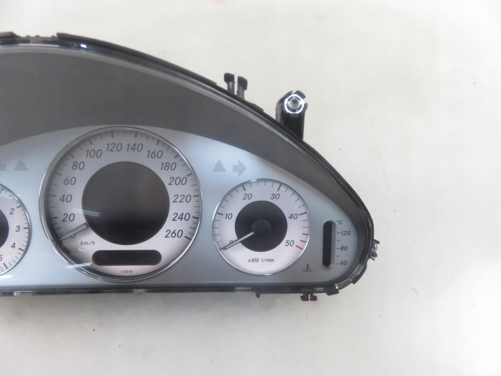 Панель mercedes 211 e 320 t cdi 2115402548 Доставка