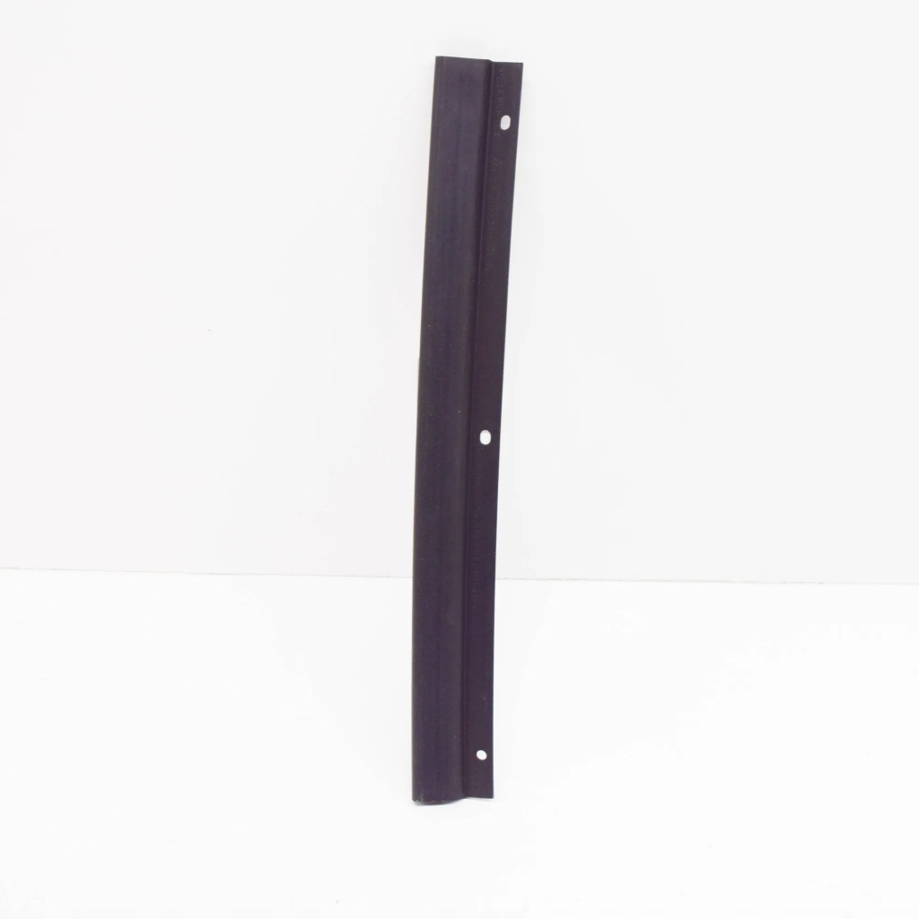 фото №7, Mercedes-benz 190 w201 прокладка капот двигателя правая a2018892698