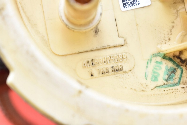 фото №9, Датчик уровня топлива 6763888 bmw e90 e91 2.0 d 163 km 04-10