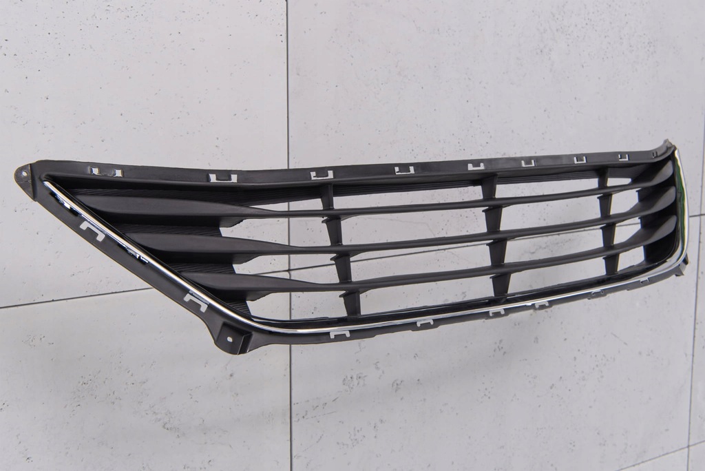фото №10, Hyundai elantra v md 2013-2015 решітка бампера середня 865603x700