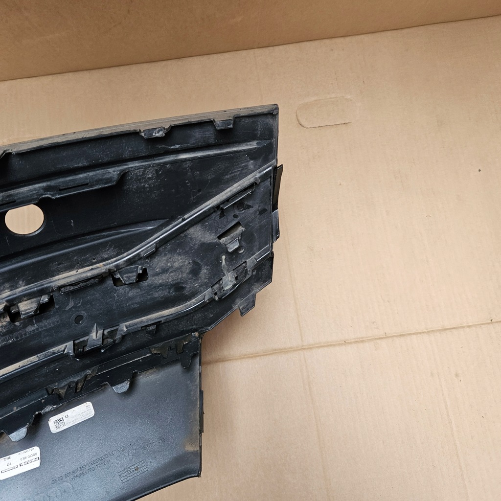 фото №15, Audi q5 sportback 80f 80f807852 решітка бампера задня обшивка права 80f807320