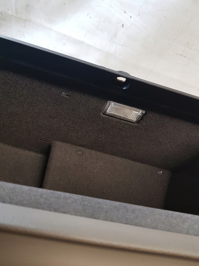 фото №12, Бардачок пассажира 8p1857035 audi a3 8p 04r- eu