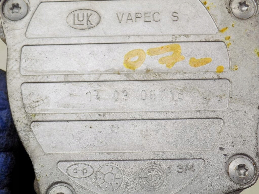 Lexus is ii is220 2.2d насос вакуум вакуум 14030618 Оригинал