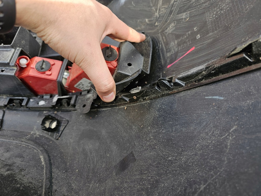 фото №16, Audi q3 i бампер задній задня pod pdc 8u0807511c