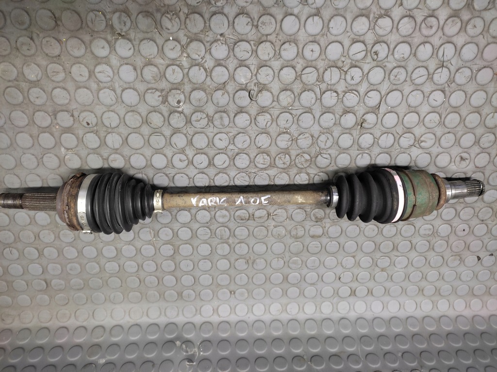 фото №1, Toyota yaris 1.0 привідний вал привідна ліва bez abs