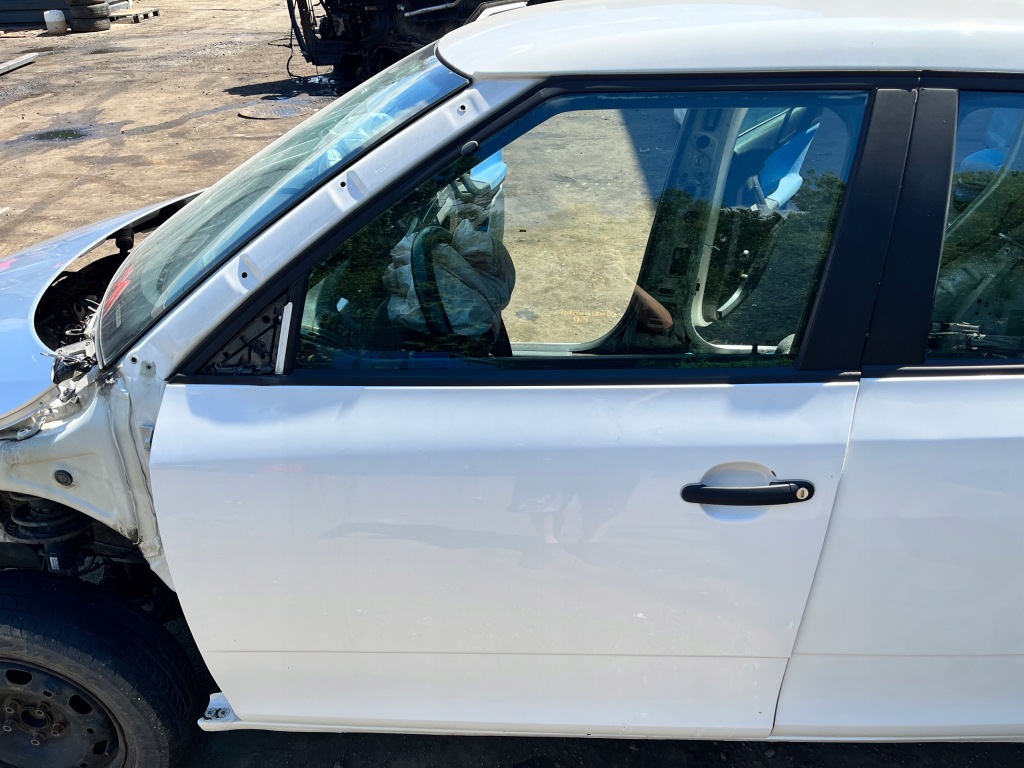 фото №1, Дверь левый перед skoda fabia ii lift 2013 hb lf9e