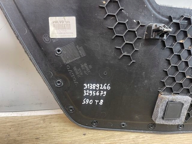 фото №5, Volvo s90 t8 оббивка багажника 31389266 3295679