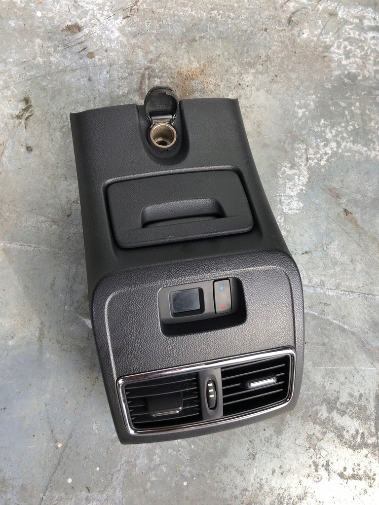 фото №1, Решітка обдув latitude задня