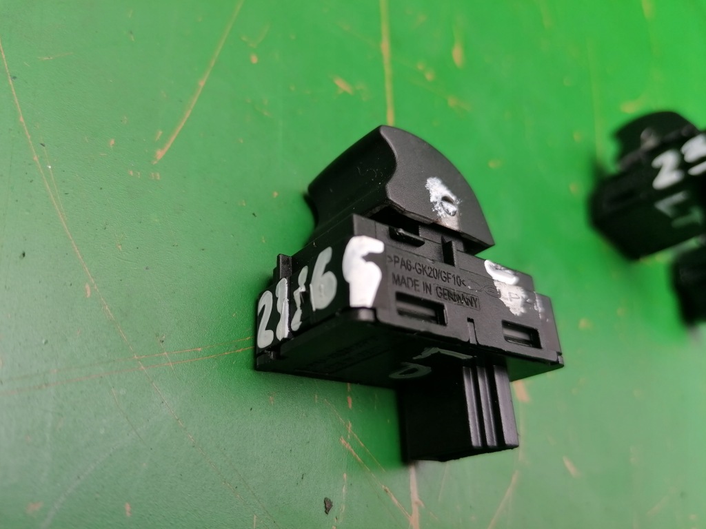 фото №8, Переключатель стекло правый левый задняя bmw e90 e91 e84