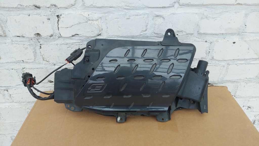 фото №1, Hyundai kona электрик крышка разъём зарядки