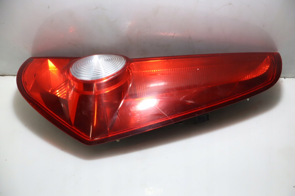 фото №1, Лампа права задня opel agila b hb