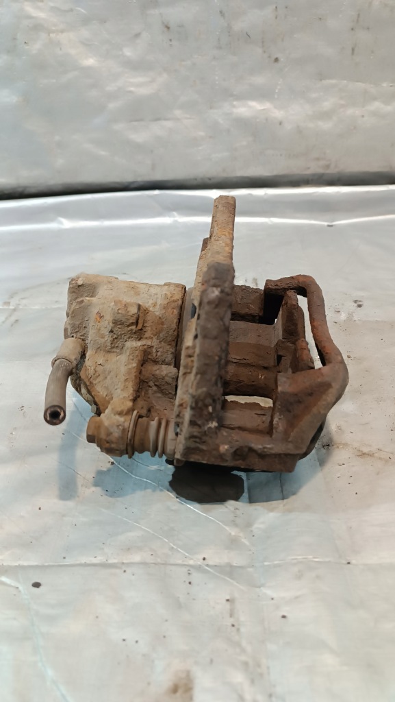 фото №4, Суппорт тормозной volvo v40 левый перед 1.9d lift