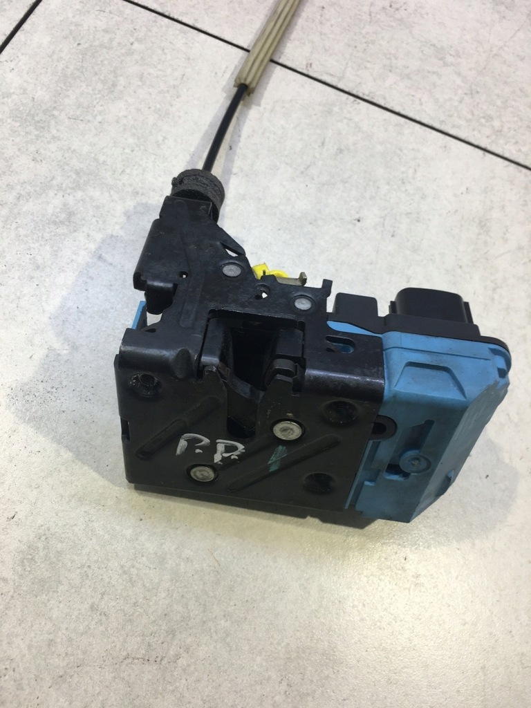 фото №6, Замок двері правий перед v70 ii xc 8 pin