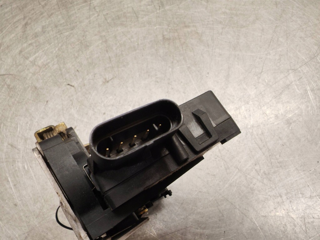 Замок дверь передних mercedes-benz ml w163 a1637203235 Недорого