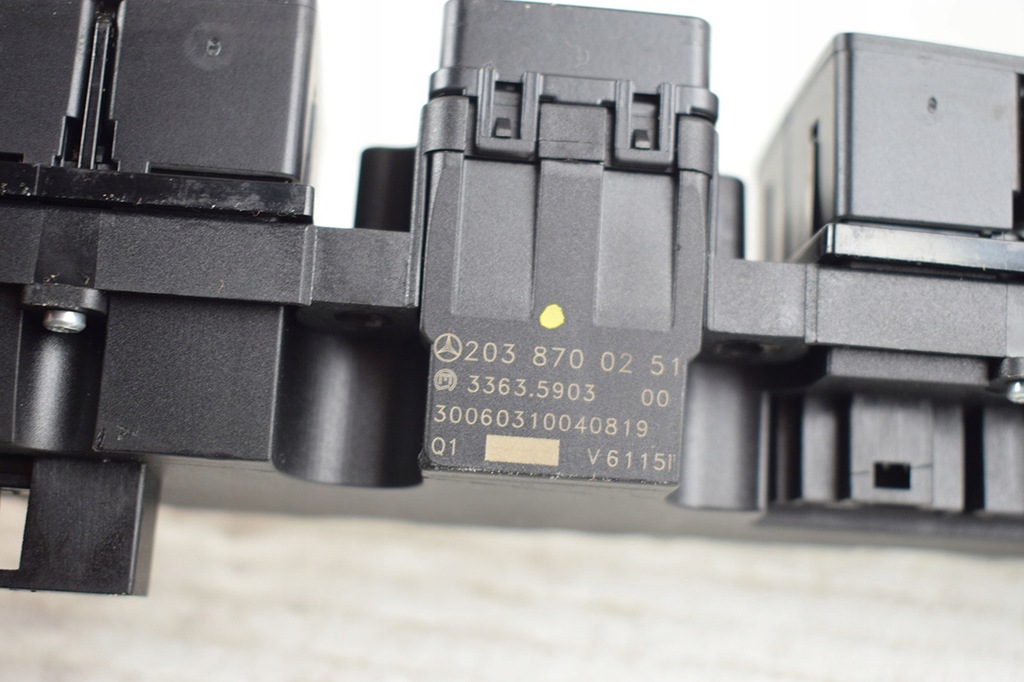 фото №5, Панель переключателей mercedes w203