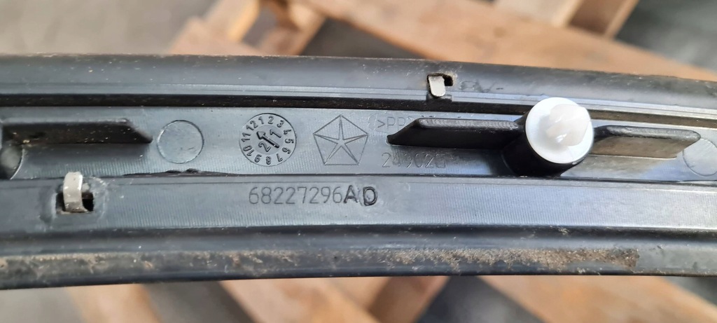 фото №9, Chrysler pacifica 68227296ad задня сторона права молдинг скло задній