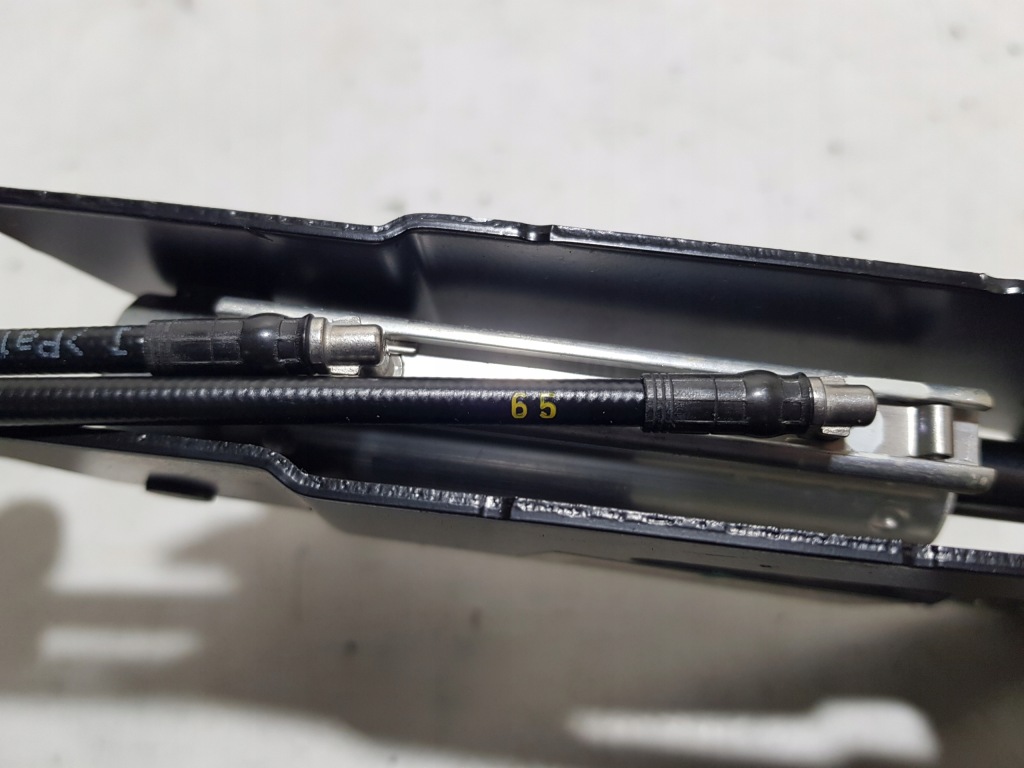 Mercedes w207 a207 кабріолет  механізм замки дах привід ригель 65 66 Оригінал