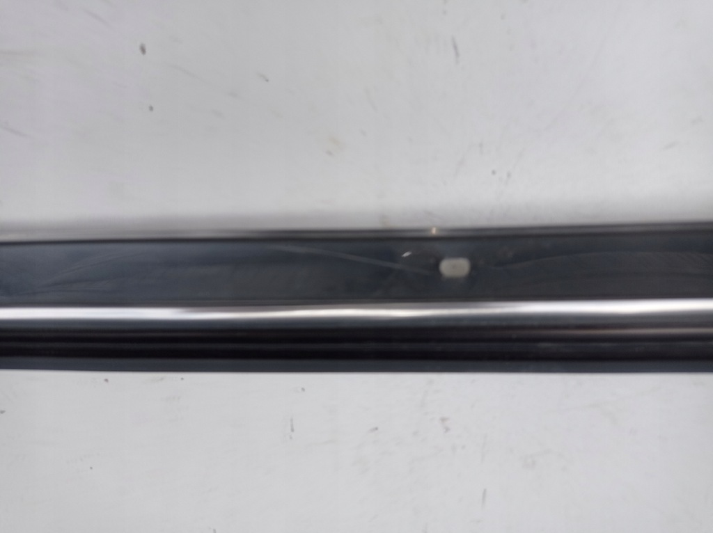 фото №7, Молдинг ущільнювач правий перед nissan terrano ii 2