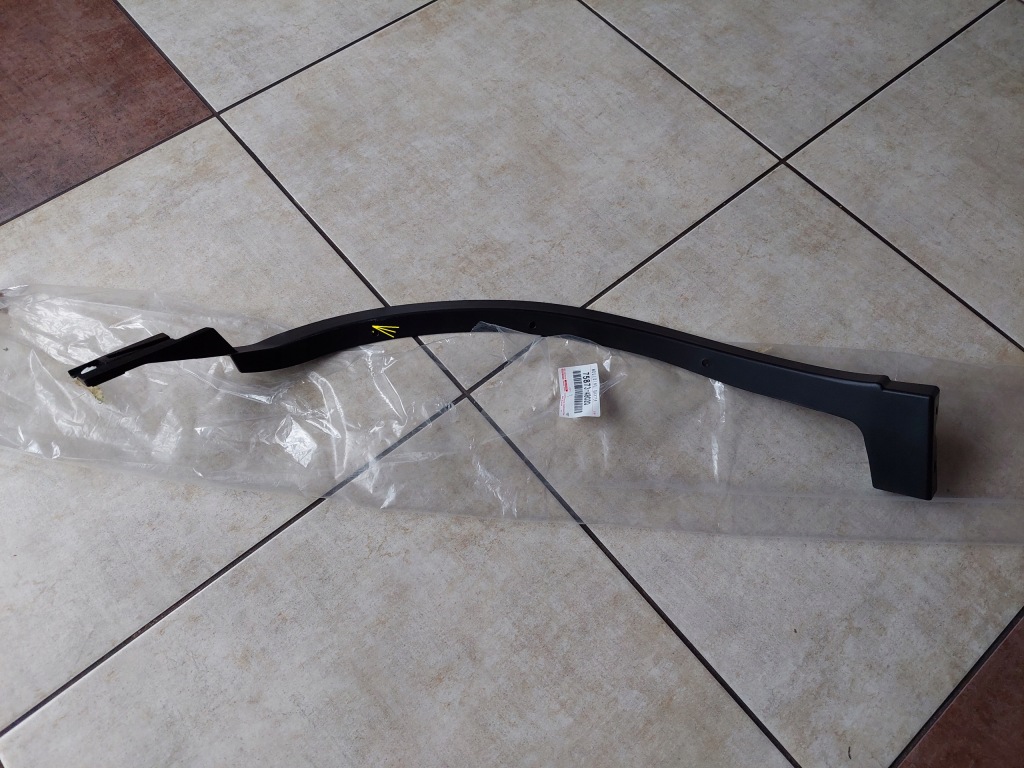 фото №1, Молдинг крила - правий задня - lexus rx iv - 2015